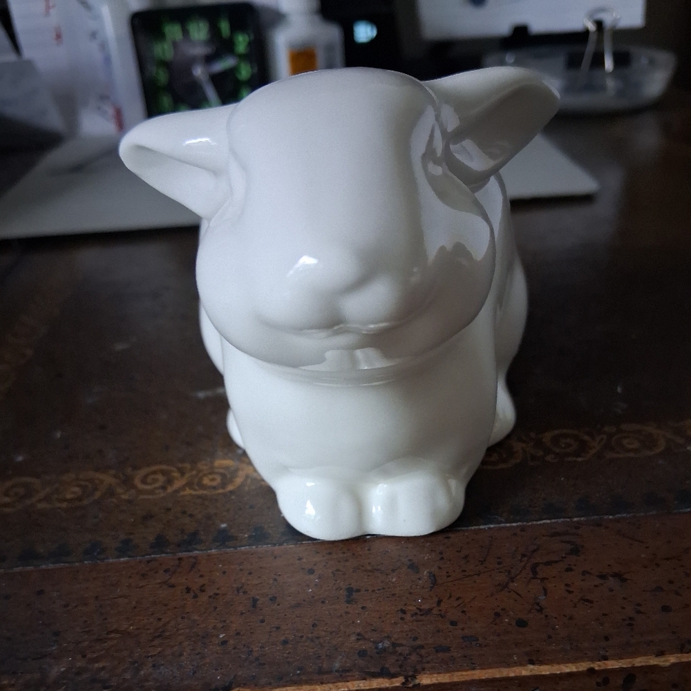 White ceramic bunny egg holder.